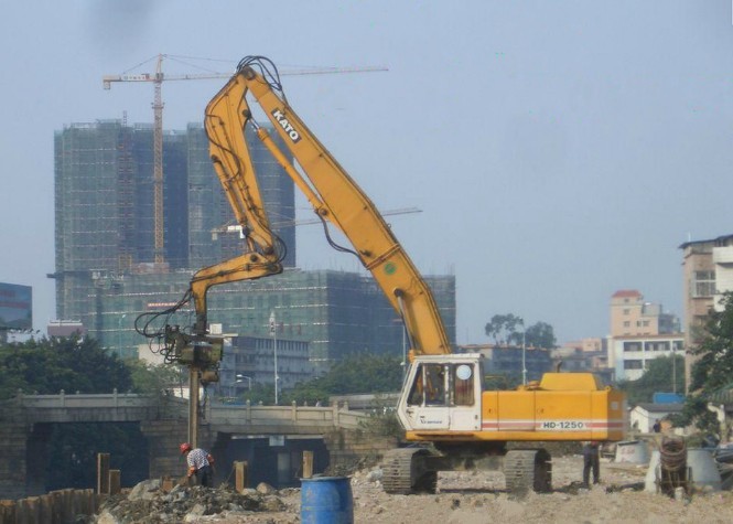 挖機(jī)打樁臂改裝、打樁臂改裝、打樁臂挖機(jī)