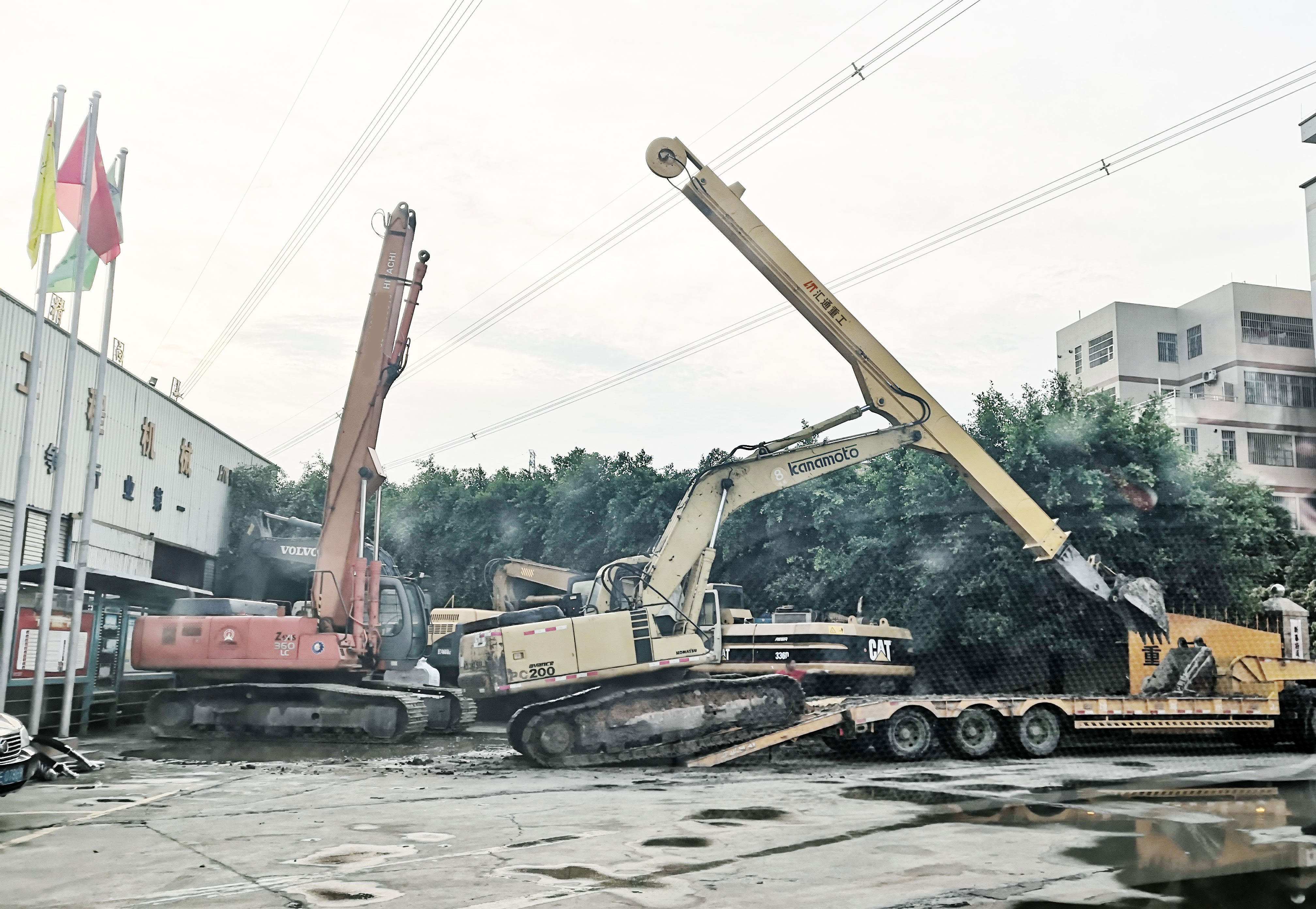 勾機(jī)伸縮臂廠家、挖機(jī)伸縮臂廠家、挖機(jī)伸縮臂改裝