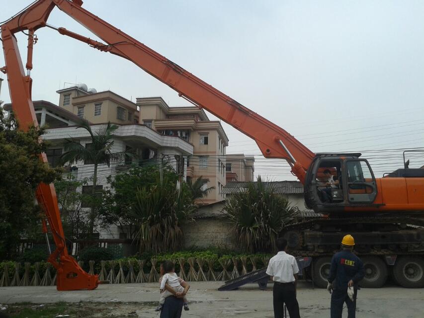 挖掘機(jī)拆樓臂，挖掘機(jī)拆樓臂廠家，挖掘機(jī)改裝拆樓臂