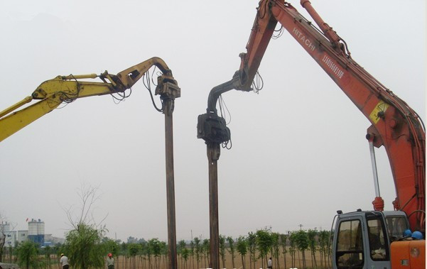 挖掘機(jī)打樁臂、打樁臂、打樁錘、挖掘機(jī)打樁臂廠家