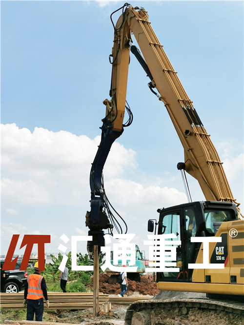 挖掘機打樁臂.jpg
